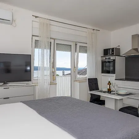 Iva ゲストハウス 3*