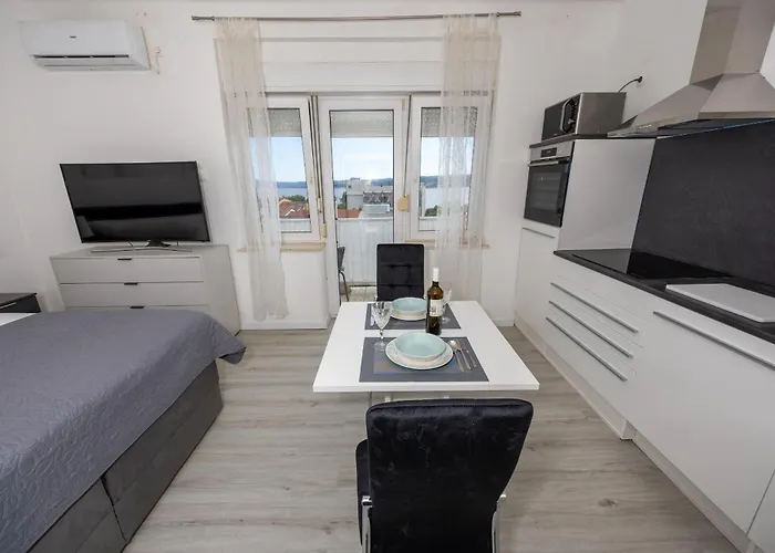 Iva ツリクヴェニツァ